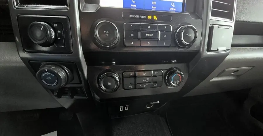 2020 Ford F-150 | Photo 22 of 29