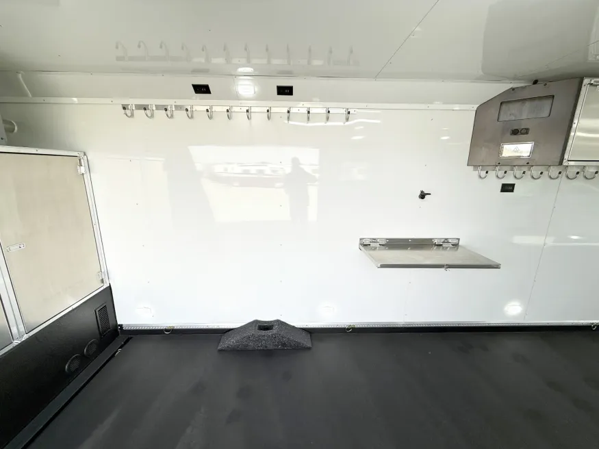 2026 Logan Coach Horse Power Burandt Edition | Photo 17 of 24