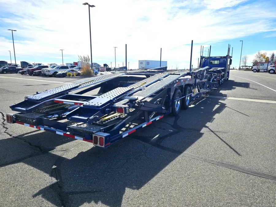 2021 Western Star 4900FA | Photo 9 of 33