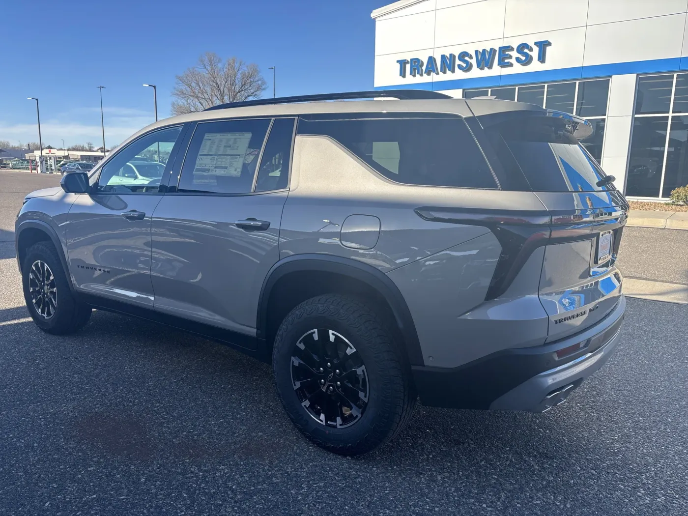 2026 Chevrolet Traverse AWD Z71 | Photo 2 of 26