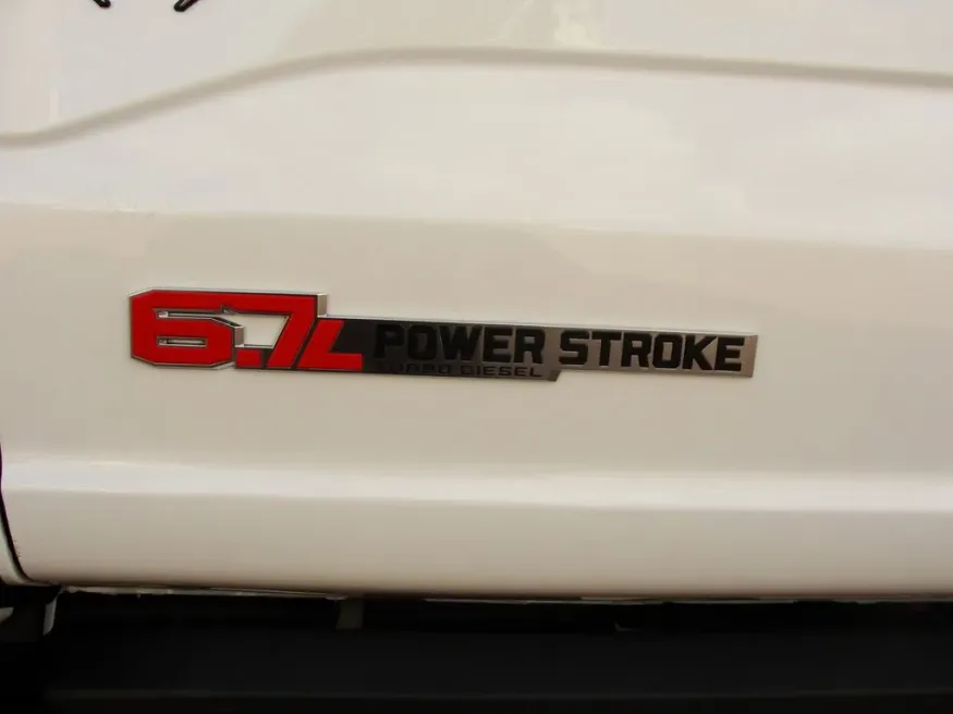 2026 Ford Super Duty F-250 Lariat | Photo 8 of 24