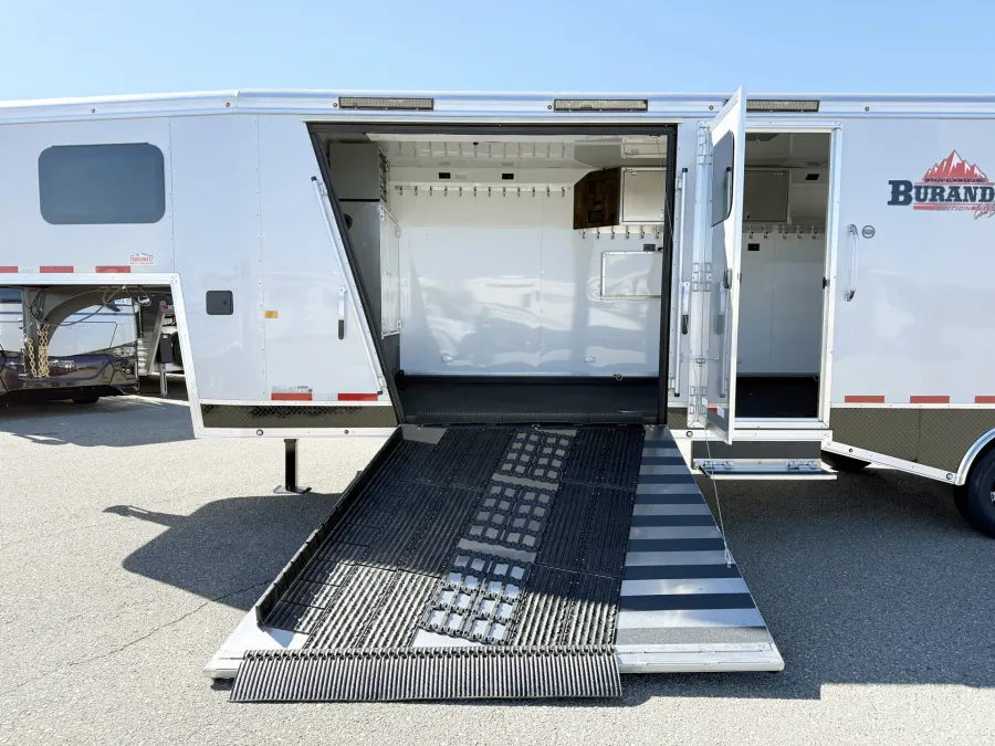 2026 Logan Coach Horse Power | Photo 20 of 24