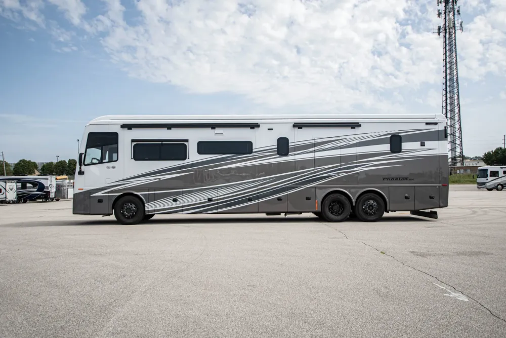 2026 Tiffin Motorhomes Phaeton 44oh