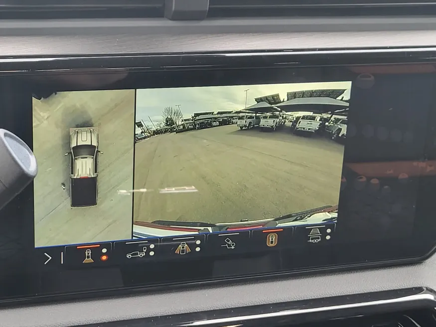 2026 GMC Sierra 3500HD AT4 | Photo 16 of 26