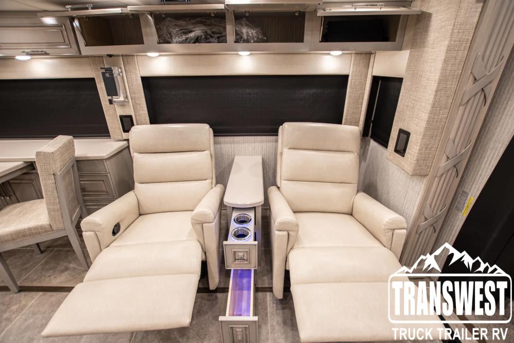 2024 Newmar Supreme Aire 4530 | Photo 6 of 37