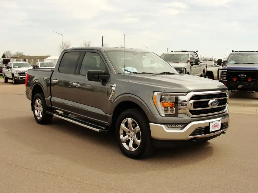 2022 Ford F-150 XLT | Photo 12 of 28
