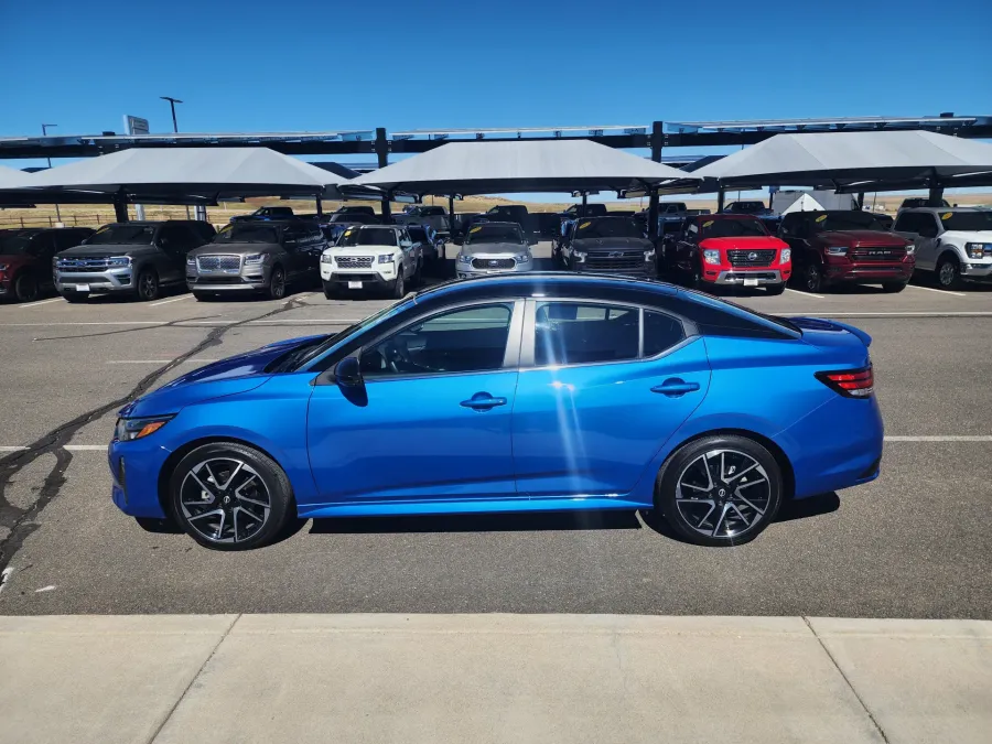 2024 Nissan Sentra SR | Photo 3 of 22