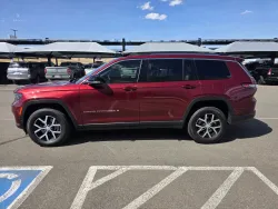 2023 Jeep Grand Cherokee L Limited | Thumbnail Photo 4 of 29