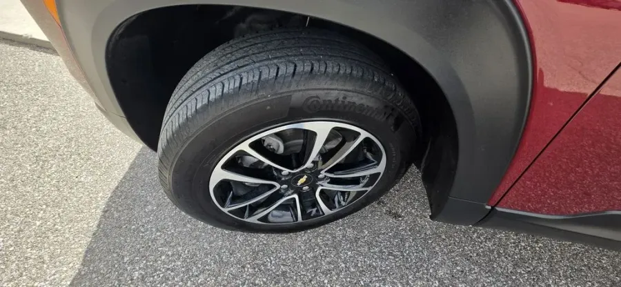 2024 Chevrolet Trailblazer | Photo 10 of 29