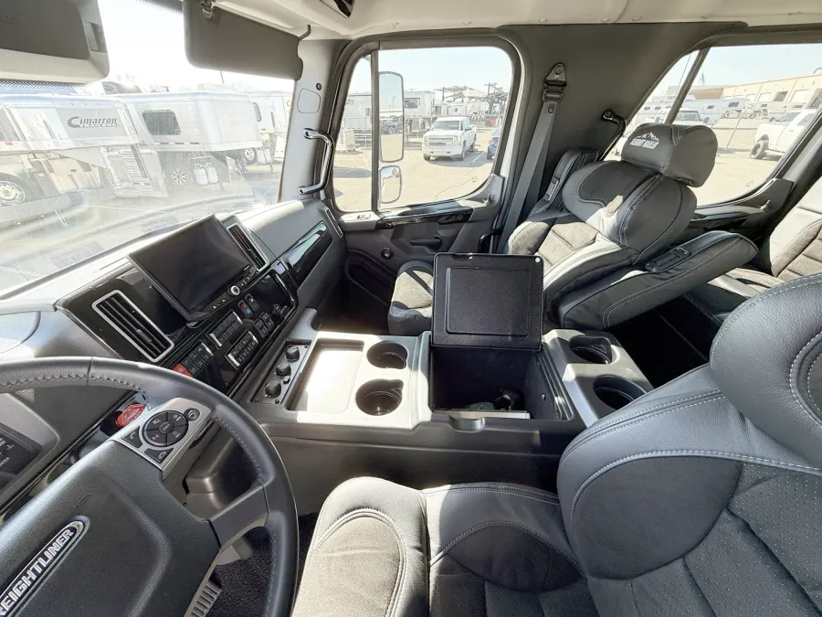 2025 Freightliner M2 106 Plus Summit Hauler | Photo 9 of 22