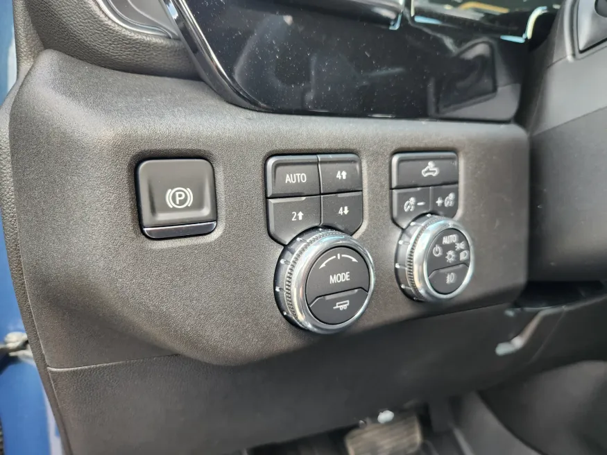 2025 GMC Sierra 1500 Elevation | Photo 6 of 29