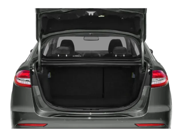 2020 Ford Fusion | Photo 7 of 13
