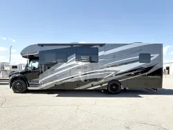 2026 Renegade Valencia 36SB | Thumbnail Photo 19 of 28