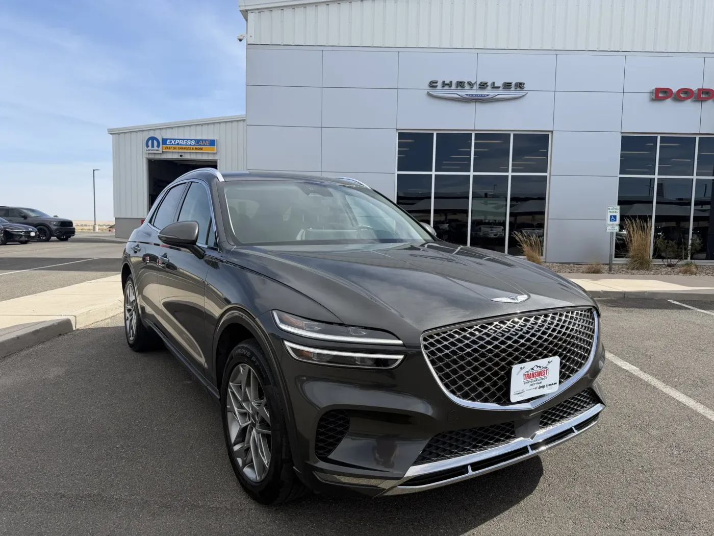 2025 Genesis GV70 2.5T | Photo 2 of 19