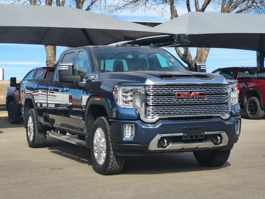 2020 GMC Sierra 2500HD Denali | Photo 2 of 25