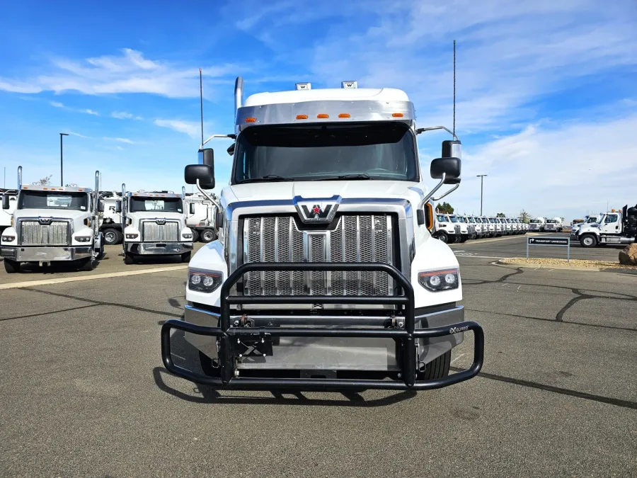 2025 Western Star 47X | Photo 2 of 19
