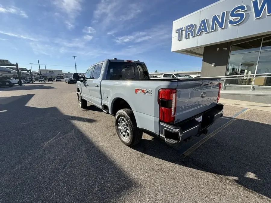 2026 Ford Super Duty F-250 | Photo 7 of 30