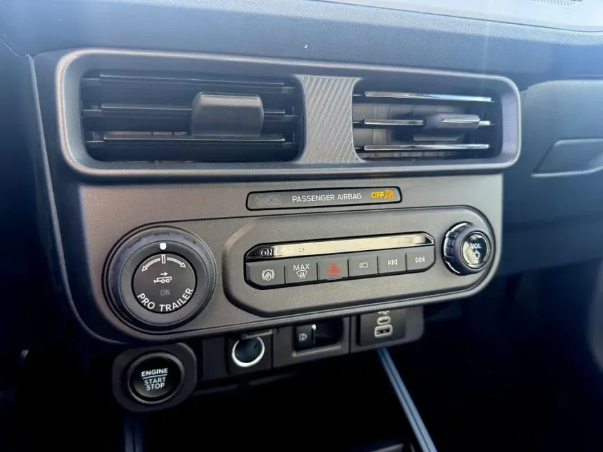 2026 Ford Maverick | Photo 16 of 21