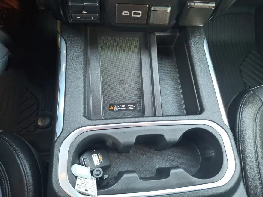 2020 Chevrolet Silverado 1500 LTZ | Photo 18 of 23