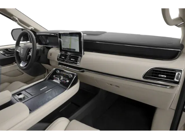 2019 Lincoln Navigator | Photo 12 of 14