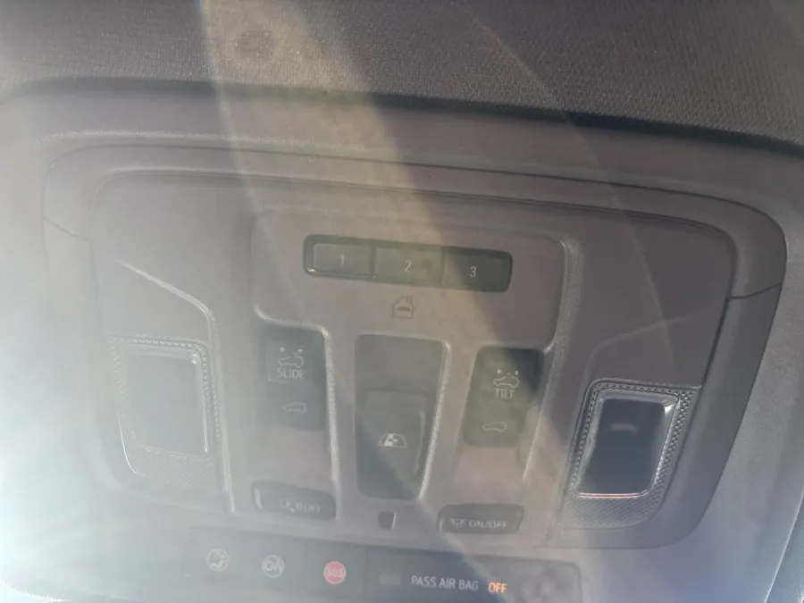 2023 GMC Sierra 1500 Denali | Photo 20 of 22