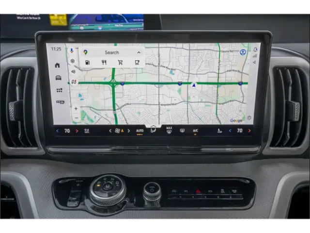 2025 Ford Expedition | Photo 12 of 13