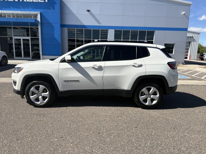 2018 Jeep Compass Latitude | Photo 1 of 19