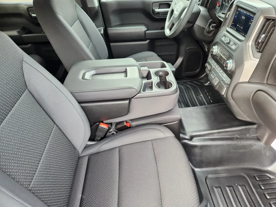 2026 GMC Sierra 1500 Pro | Photo 9 of 23