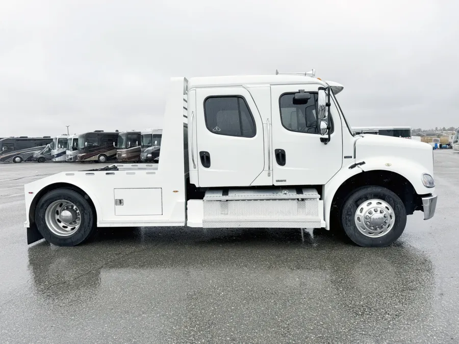 2011 Freightliner M2 112 | Photo 17 of 22