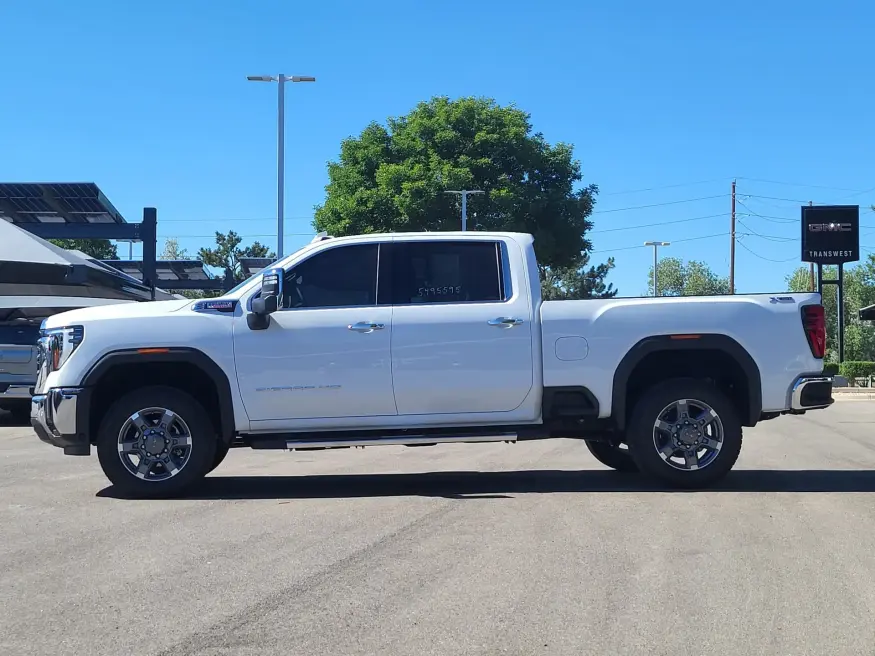 2026 GMC Sierra 3500HD SLT | Photo 3 of 24