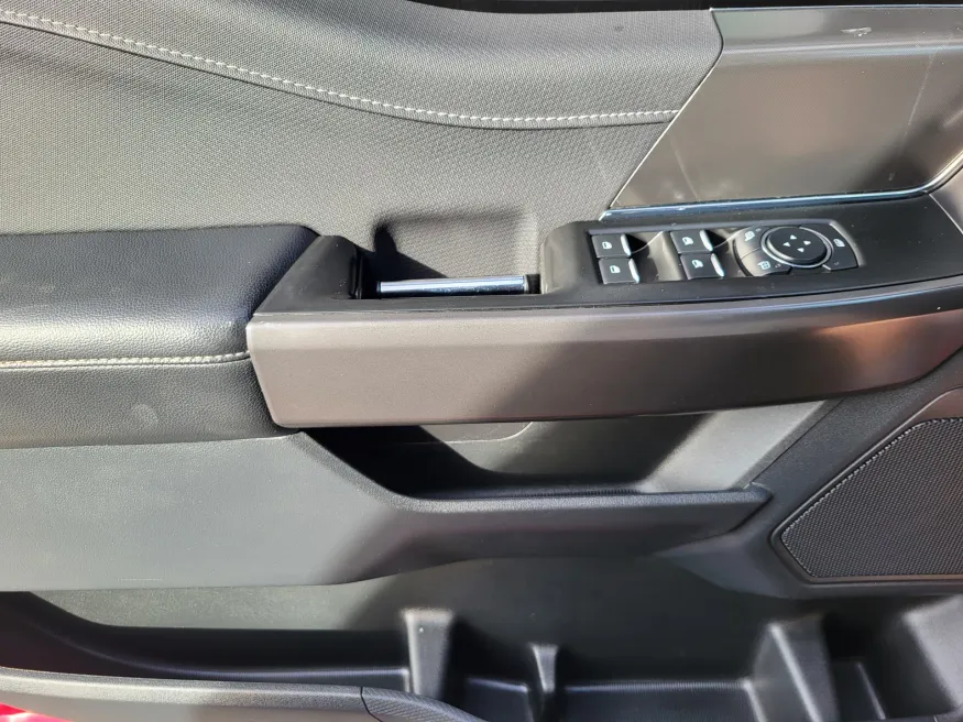 2024 Ford F-150 XLT | Photo 18 of 24