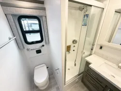 2026 Newmar Super Star 4159 | Thumbnail Photo 16 of 27