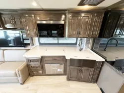 2026 Newmar Dutch Star 4369 | Thumbnail Photo 11 of 34