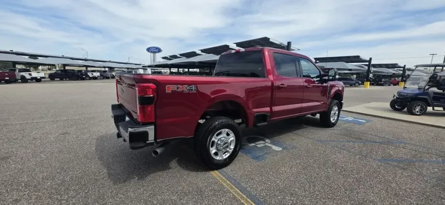 2026 Ford Super Duty F-250 | Photo 5 of 28