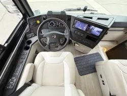 2026 Newmar Dutch Star 4081 | Thumbnail Photo 7 of 30