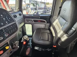 2020 Peterbilt 389 | Thumbnail Photo 28 of 35
