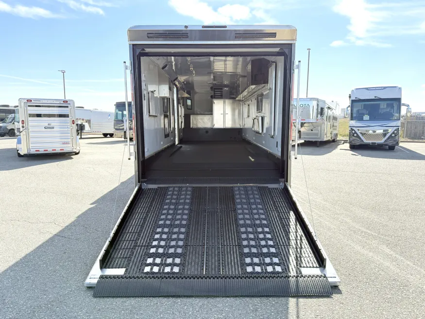 2026 Logan Coach Horse Power Burandt Edition | Photo 6 of 24