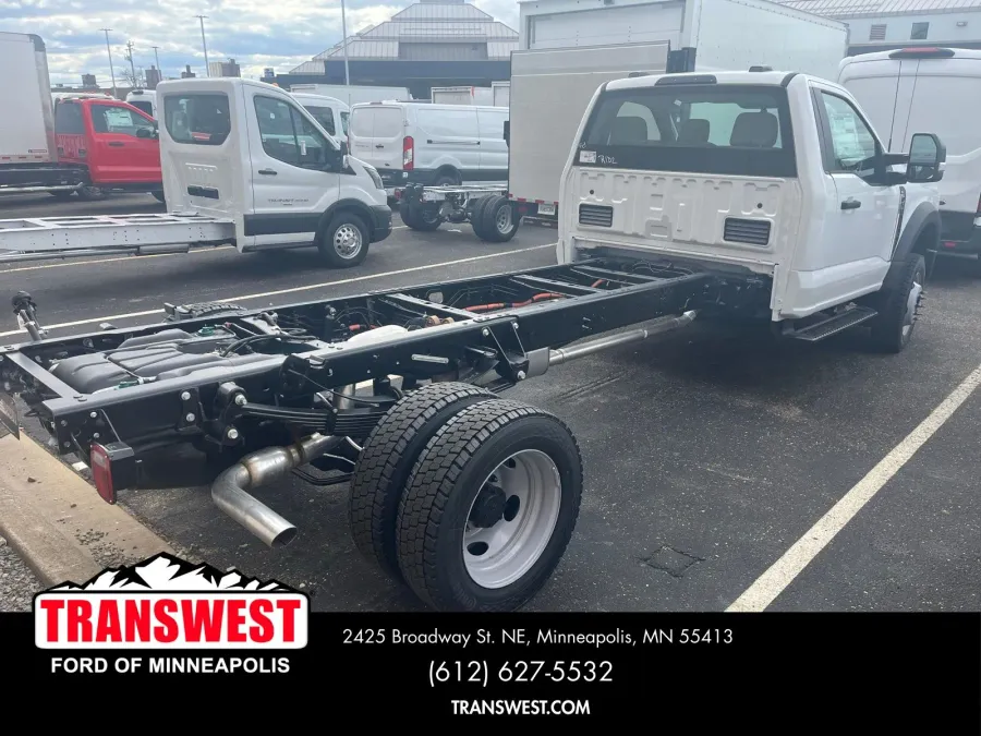 2025 Ford Super Duty F-550 XL | Photo 1 of 2