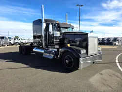 2023 Kenworth W900 | Thumbnail Photo 3 of 21