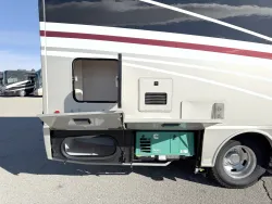 2022 Winnebago Navion 24D | Thumbnail Photo 21 of 23