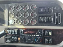 2024 Peterbilt 389 | Thumbnail Photo 14 of 15