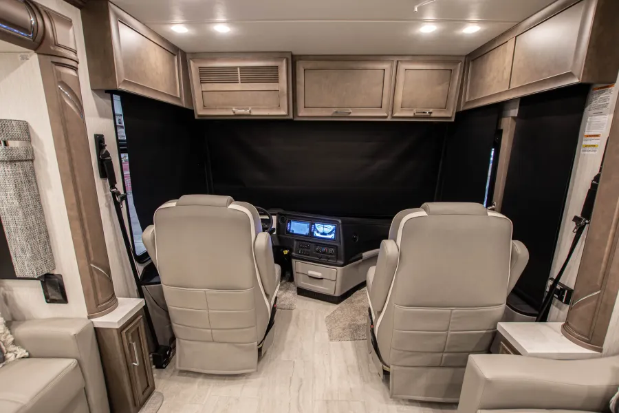 2026 Newmar Ventana 4369 | Photo 9 of 30