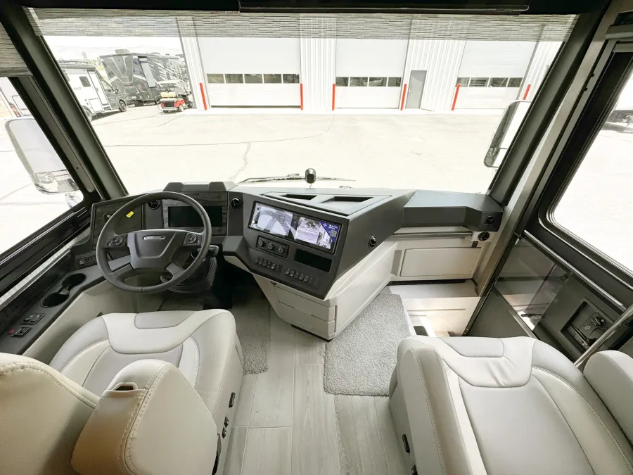 2026 Newmar Dutch Star 3836 | Photo 15 of 29