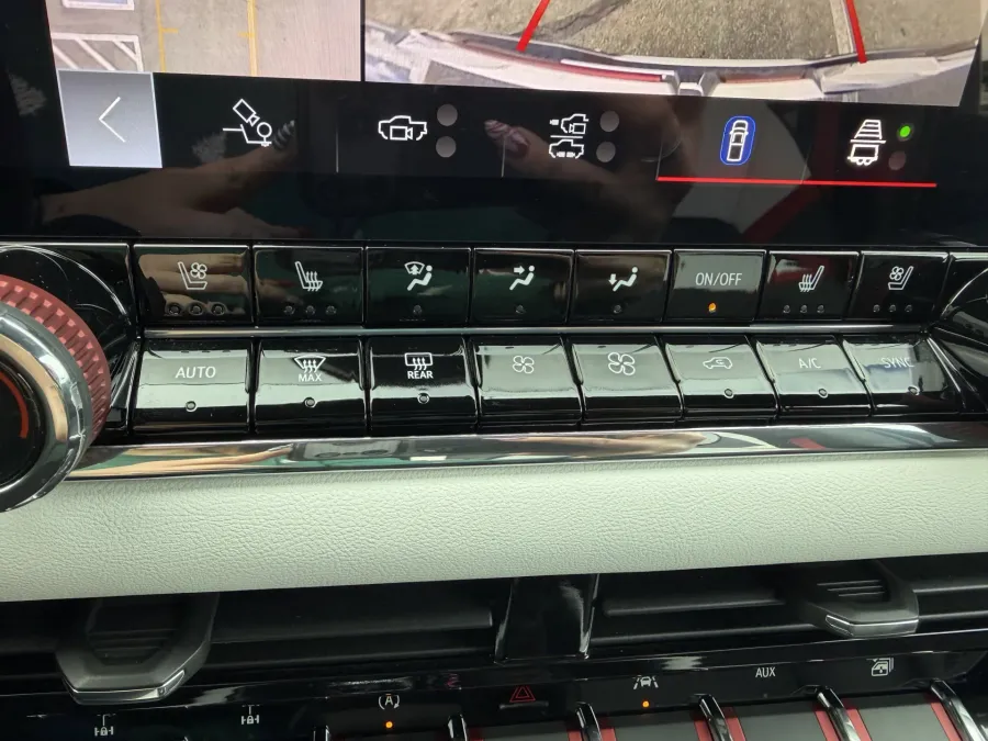 2023 GMC Canyon 4WD AT4X | Photo 16 of 19