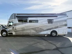 2026 Newmar Super Star 3731 | Thumbnail Photo 18 of 31