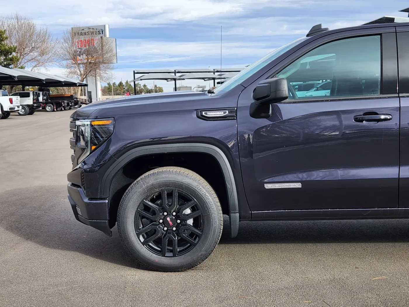 2026 GMC Sierra 1500 Elevation | Photo 5 of 22