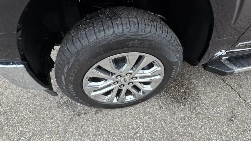 2025 Ford F-150 | Photo 10 of 29