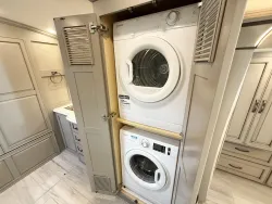 2025 Newmar Dutch Star 4369 | Thumbnail Photo 20 of 33