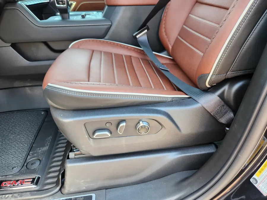 2026 GMC Sierra 1500 Denali Ultimate | Photo 9 of 31