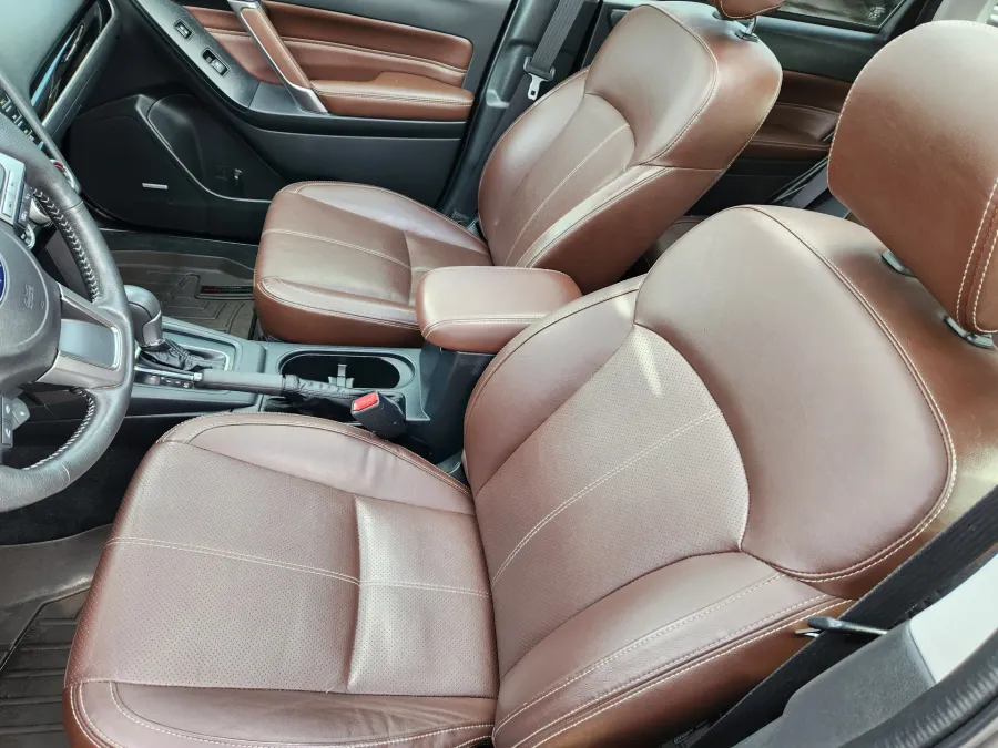 2018 Subaru Forester Touring | Photo 8 of 22